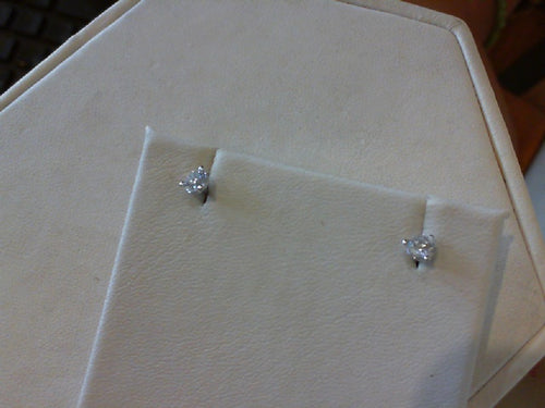 Diamond Stud Earring